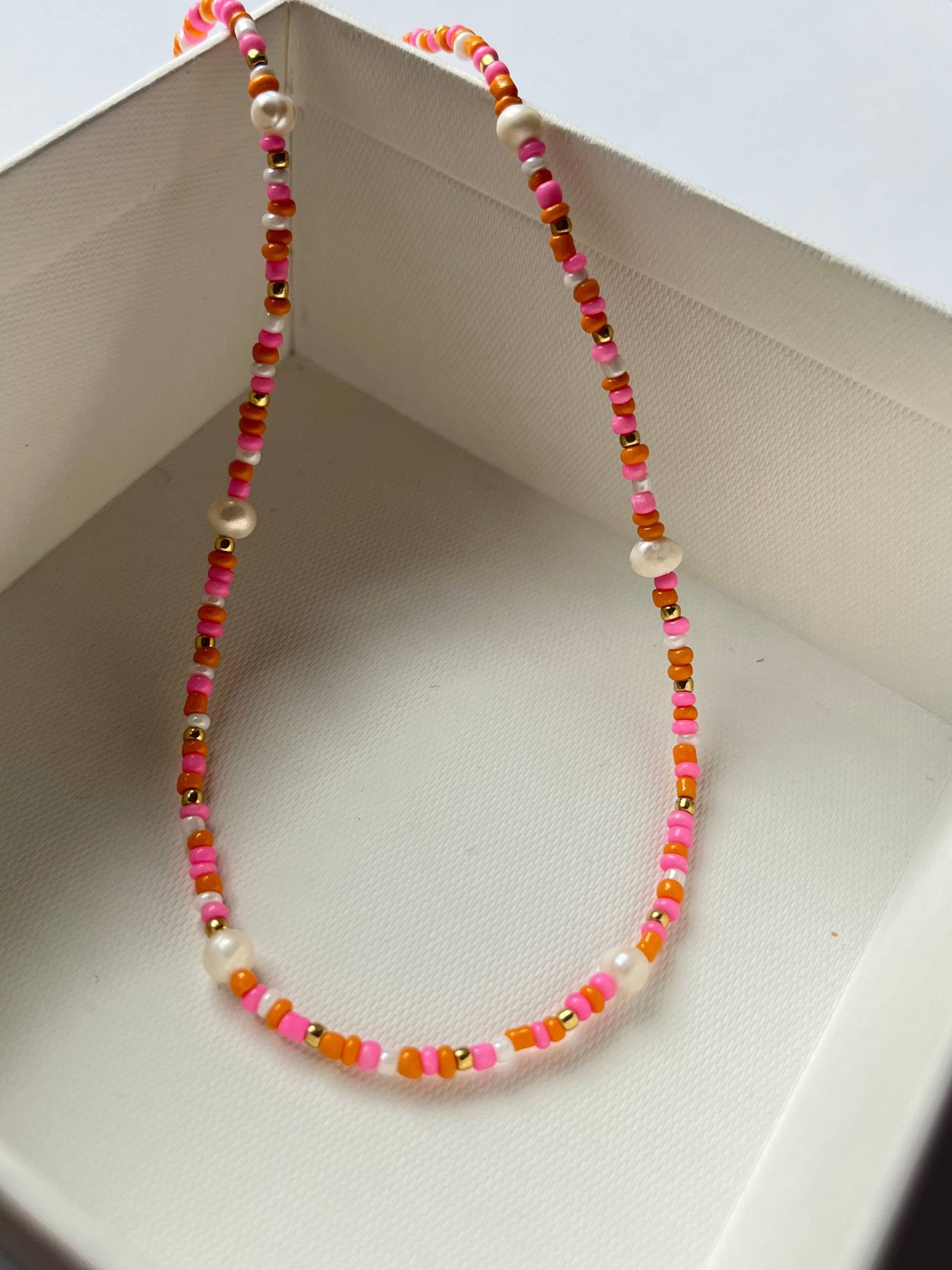 Edelstahl Perlenkette Pink Gold Orange Mit Süßwasserperlen von ThepearlnextdoorDE