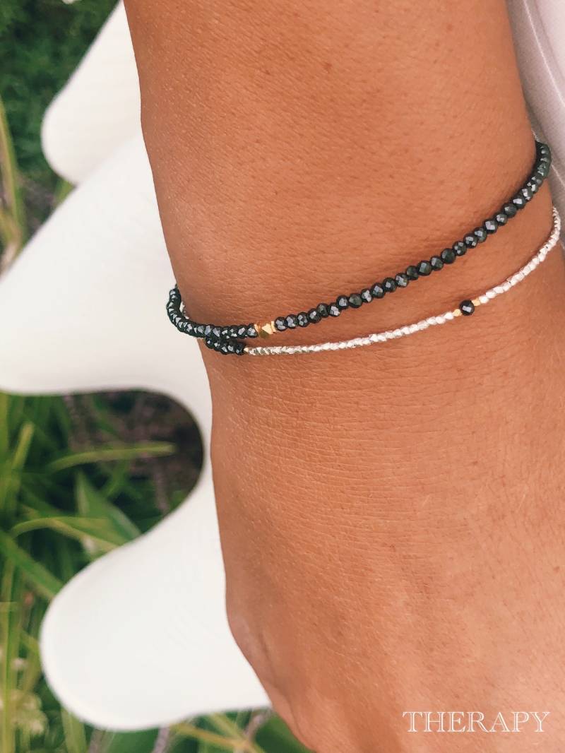 Hämatit Armband Sterling Silber, Minimalist Schmuck, Stapeln Hämatit Armband Sterling Silber, Minimalist Schmuck, Stapeln von TherapyAccessories