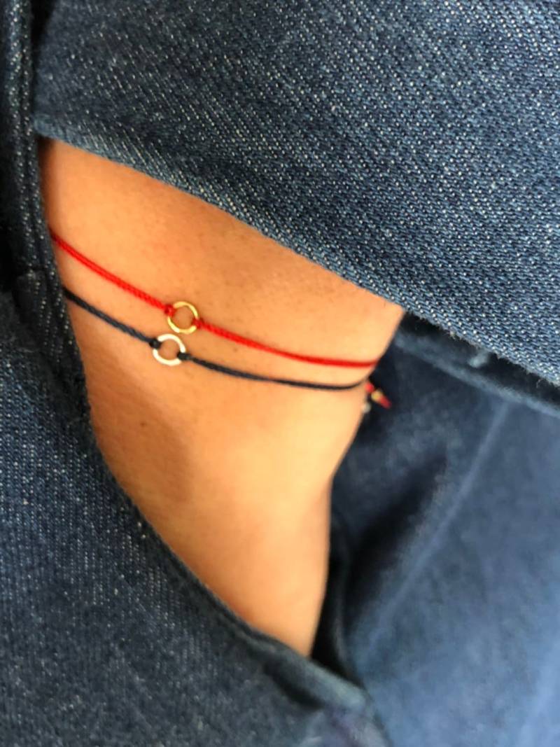 Zartes Karma Armband Gold Oder Silber Ring, Seidenkordel Zartes Karma Armband Gold Oder Silber Ring, Seidenkordel von TherapyAccessories