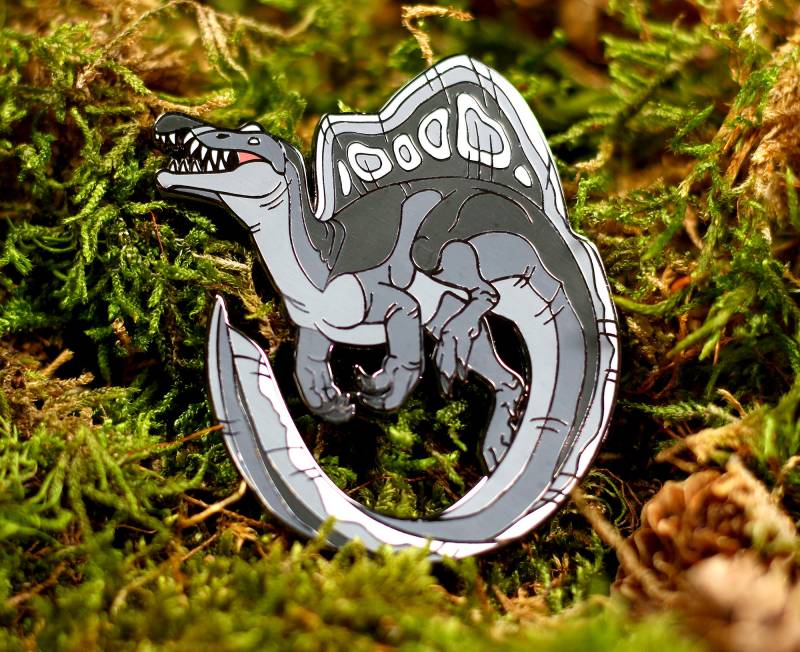 Spinosaurus Metall Pin - Black Edition Dinosaurier Spinosaurus Metall Pin - Black Edition Dinosaurier von TherbisStudio