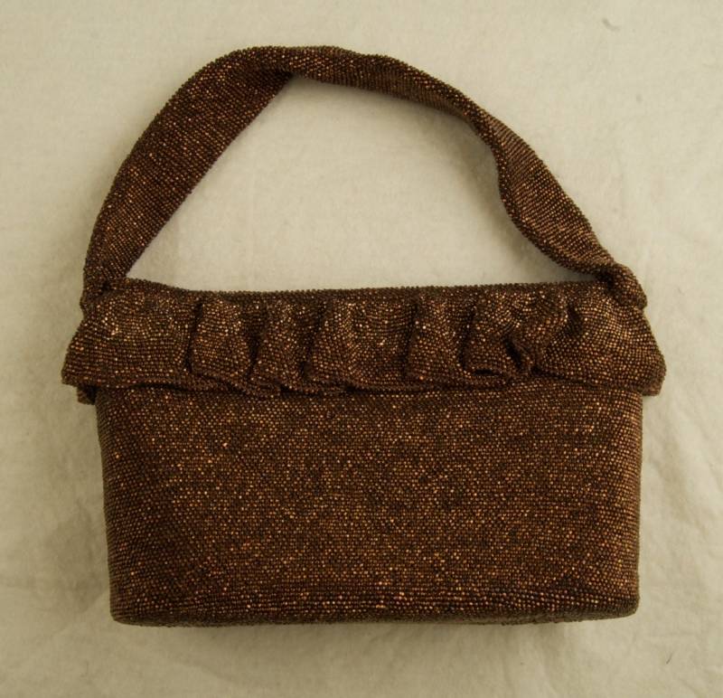 Fancy Füllung Rüschen Top Perlen Tasche in Kupfer Dur von TheresaWellsStifel