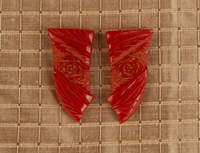 Verkauf Was 65 Fabulous Red Geschnitzte Bakelit Schuhclips Zlo von TheresaWellsStifel