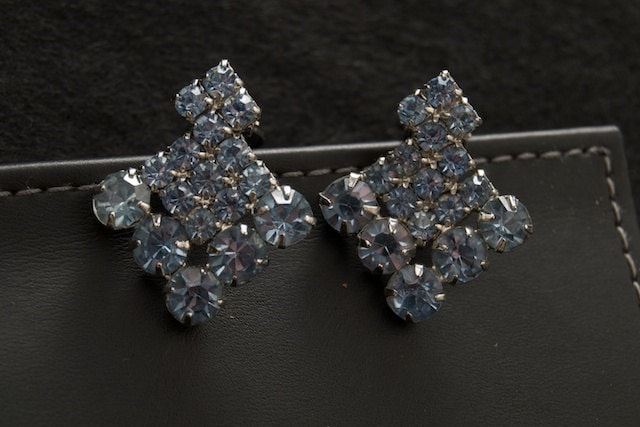 Vintage Blaue Strass Ohrclips von TheresaWellsStifel