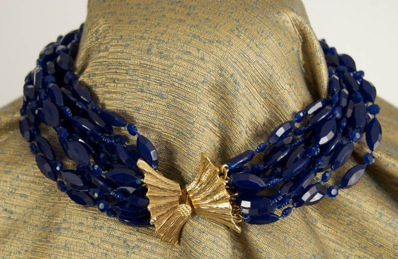 Wunderschöne Vogue Multi-strand Halskette in Marine von TheresaWellsStifel