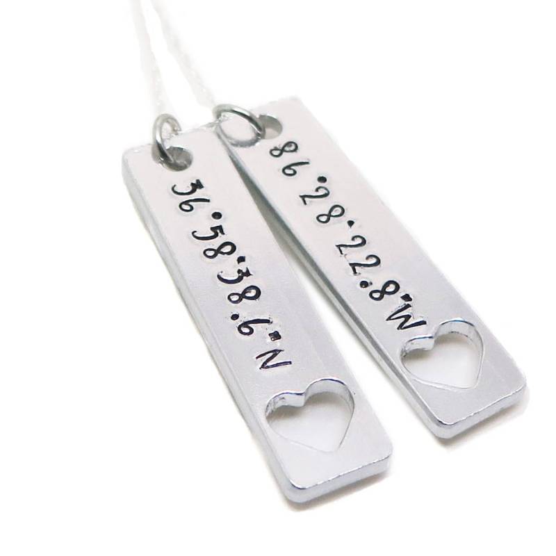 Benutzerdefinierte Koordinaten Halskette Hand Gestempelt Aluminium Schmuck Benutzerdefinierte Koordinaten Halskette Hand Gestempelt Aluminium Schmuck von ThetaJewellery