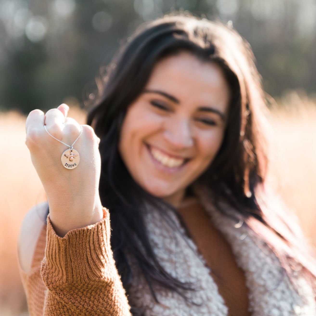 Handgestempelte Biene Rosegold Vermeil Charm, Aluminium Anhänger Handgestempelte Biene Rosegold Vermeil Charm, Aluminium Anhänger von ThetaJewellery