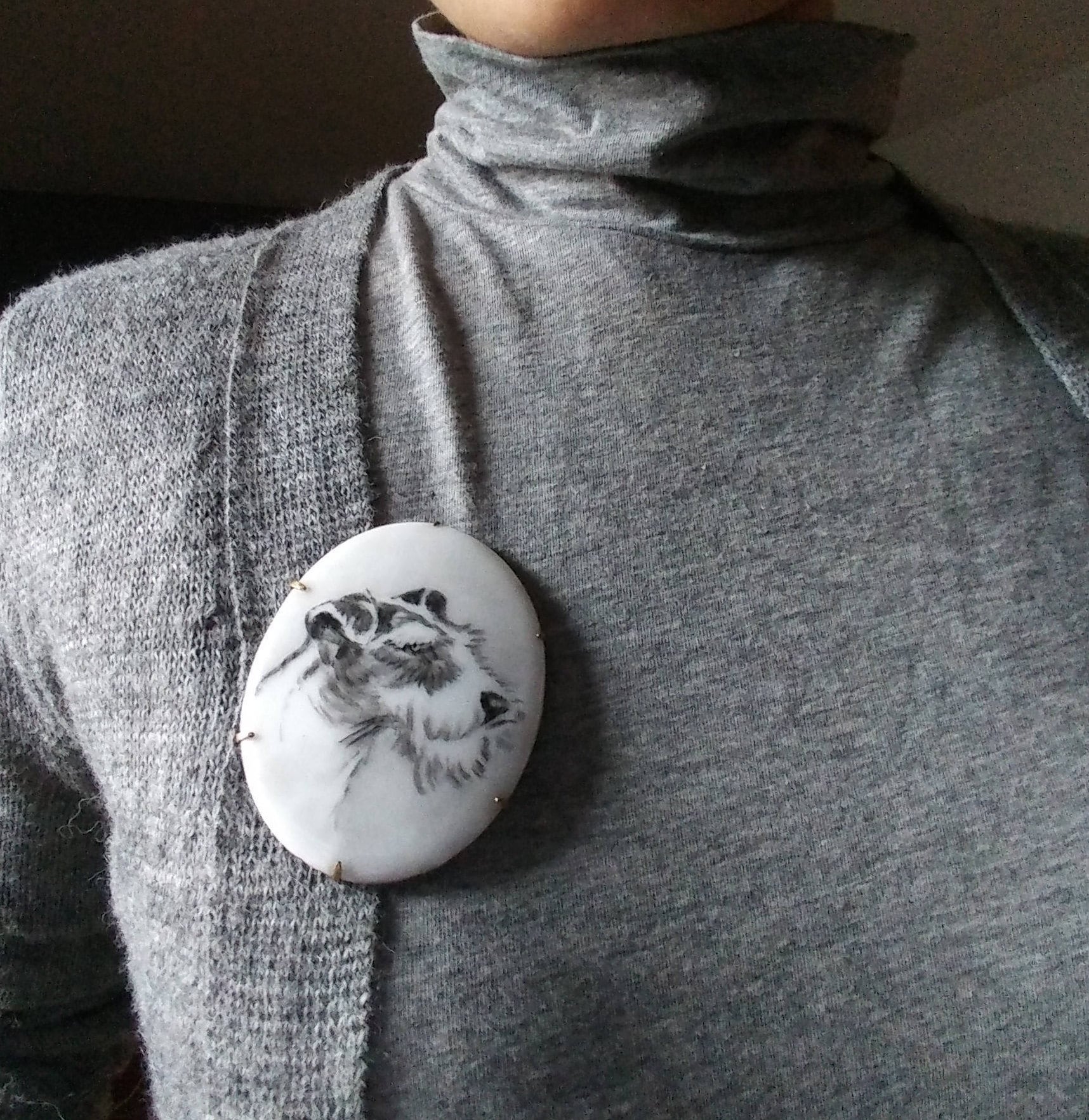 Vintage 60Er Jahre Pocelain/Keramik Hund Porträt Brosche von ThevintagelandStore