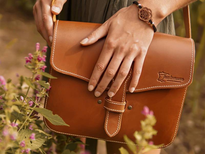 Handtasche Aus Leder | Umhängetasche Geschenk Für Frauen Beste Freundin Mama Oma Schultertasche Damen von Thielemann1897