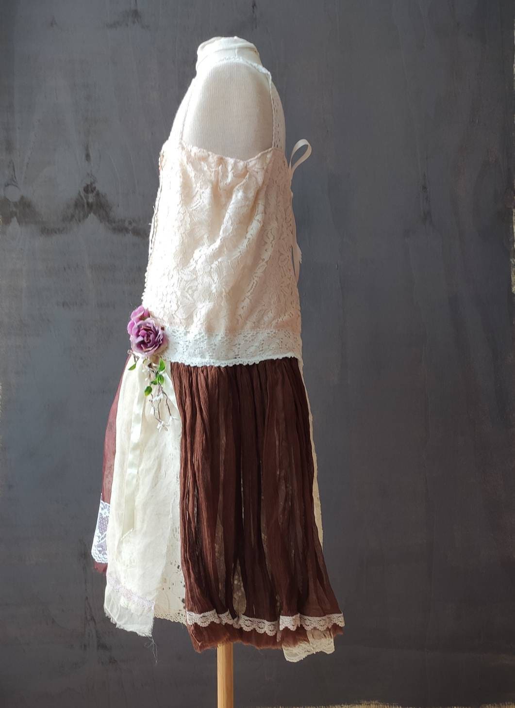 Mädchen Gatsby Kleid Größe 5. Flapper Kleid. Blumenmädchen Langsame Mode. Pfirsich Mädchenkleid. Geburtstagskind. Handgemachtes von ThimbleAndHeart