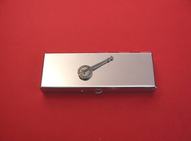 Banjo Design Sieben Tage Chrom Pille Box - Medikamente Veranstalter Fall Kleine Trinket Musik-Geschenk Für Mama Oder Papa Banjo Design Sieben Tage Chrom Pille Box - Medikamente Veranstalter Fall Kleine Trinket Musik-Geschenk Für Mama Oder Papa von ThimblesnObjectDart