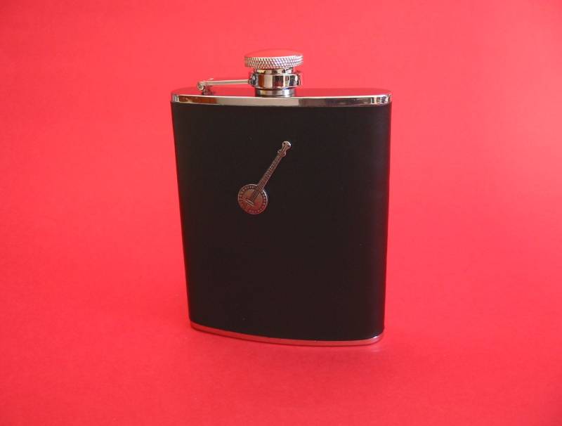 Banjo Schwarz Leder 6 Unzen Flachmann Musik Lehrer-Geschenk Banjo Schwarz Leder 6 Unzen Flachmann Musik Lehrer-Geschenk von ThimblesnObjectDart