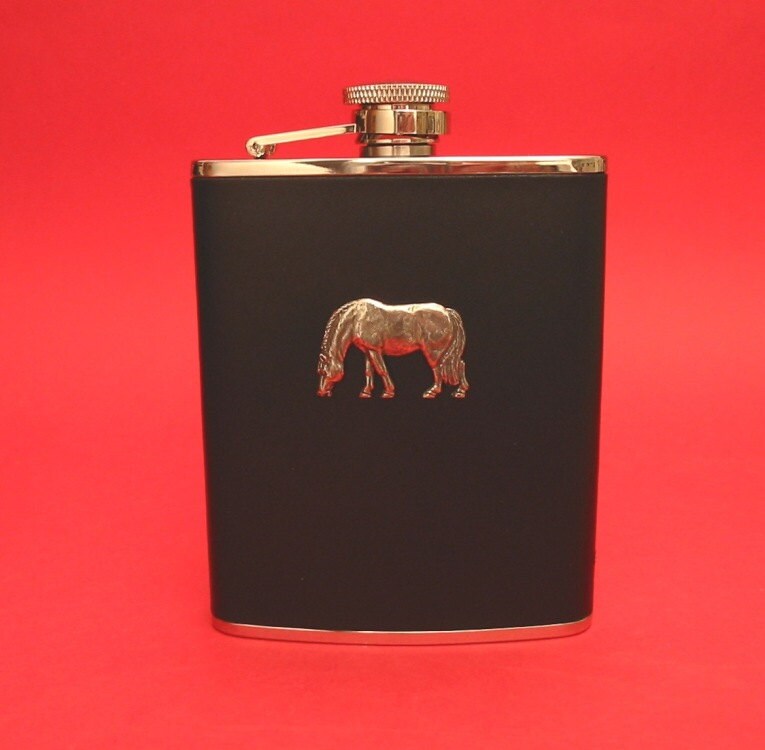 Beweidung Pony Design Leder Schwarz 6Oz Flachmann Pferd Geschenk von ThimblesnObjectDart