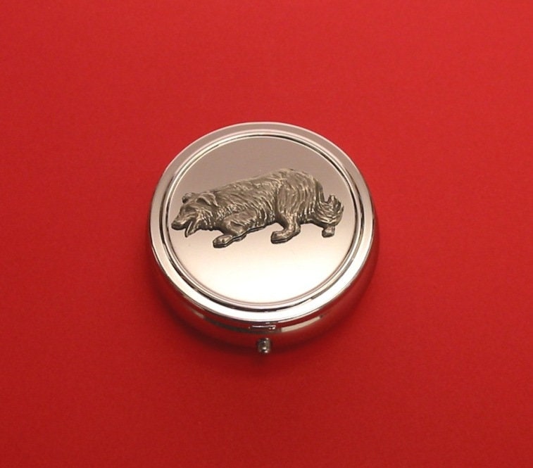 Border Collie Zinn Motiv Auf Runden Chrom Mint/Pillendose Mutter Vater Weihnachtsgeschenk Border Collie Zinn Motiv Auf Runden Chrom Mint/Pillendose Mutter Vater Weihnachtsgeschenk von ThimblesnObjectDart