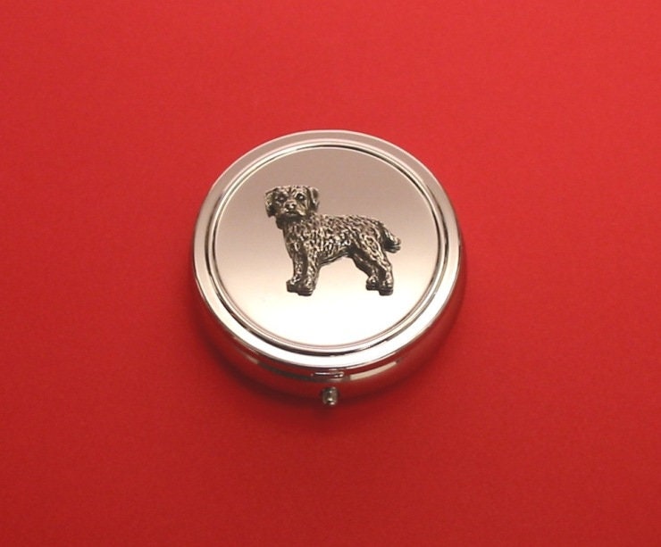 Border Terrier Zinn Motiv Auf Rund Chrom Mint/Pillendose Geschenk Vatertagsgeschenk Mutter Vater Weihnachtsgeschenk Hundeliebhaber Border Terrier Zinn Motiv Auf Rund Chrom Mint/Pillendose Geschenk Vatertagsgeschenk Mutter Vater Weihnachtsgeschenk Hundeliebhaber von ThimblesnObjectDart