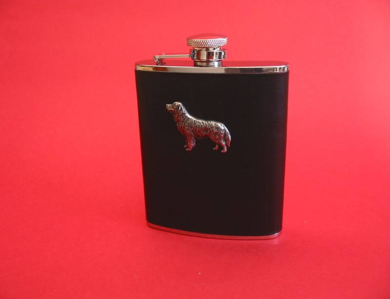 Golden Retriever Design Schwarz Leder 6 Unzen Flachmann Hund Geschenk Golden Retriever Design Schwarz Leder 6 Unzen Flachmann Hund Geschenk von ThimblesnObjectDart