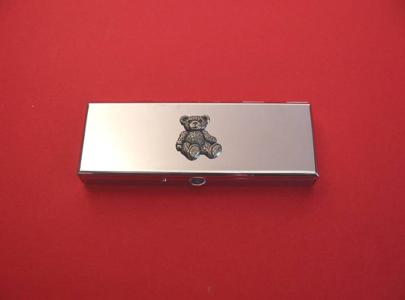 Teddybär Design Seven Days Chrom Pillendose - Medikamente Organisator Kleine Schmuckbox Geschenk Teddybär Design Seven Days Chrom Pillendose - Medikamente Organisator Kleine Schmuckbox Geschenk von ThimblesnObjectDart