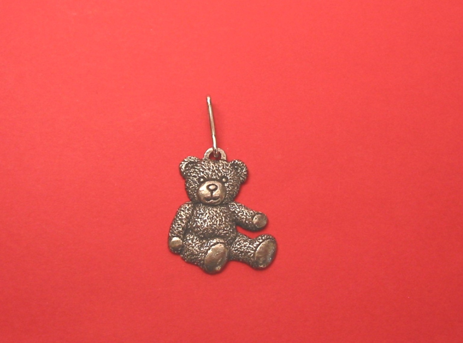 Teddybär Zinn Motiv Zipper Pull - Geschenk Erstes Muttertagsgeschenk Liebe Freundschaftsgeschenke Bär Charm von ThimblesnObjectDart