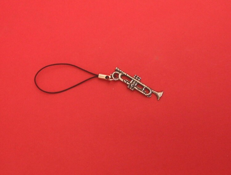 Trompete Zinn Handy Anhänger - Geschenk Trompeter Musik Für Musiker Musiktasche Trompete Zinn Handy Anhänger - Geschenk Trompeter Musik Für Musiker Musiktasche von ThimblesnObjectDart