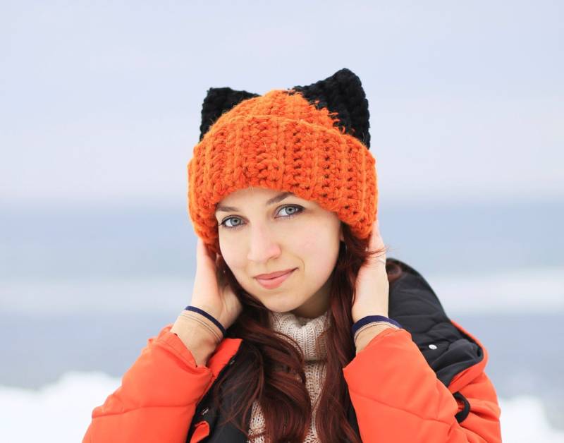 Gehäkelte Fuchsmütze Orange Alpakamütze Mit Schwarzen Ohren von ThingsFS