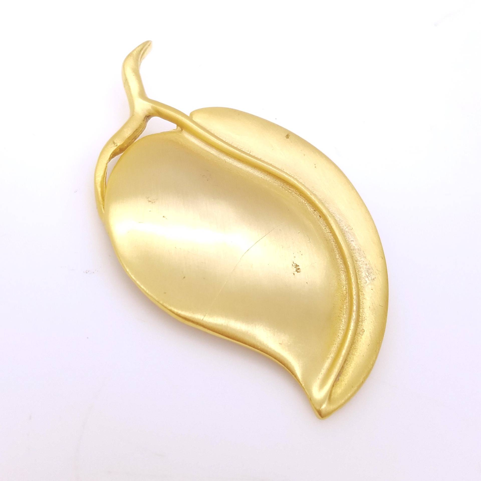 Große, Schwere Goldfarbene Blatt-Brosche Große, Schwere Goldfarbene Blatt-Brosche von ThingsGrandmaKept