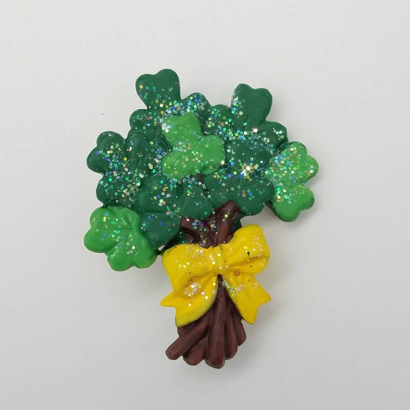 Old Stock Resin Bündel Kleeblätter Anstecknadel/Brosche - St. Patrick's Day Schmuck Old Stock Resin Bündel Kleeblätter Anstecknadel/Brosche - St. Patrick's Day Schmuck von ThingsGrandmaKept
