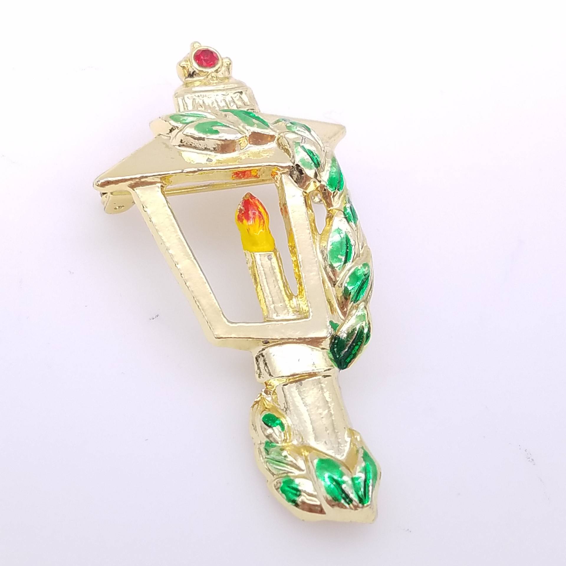 Vintage Kerzen Beleuchtete Straßenlaterne-Weihnachtsbrosche von ThingsGrandmaKept