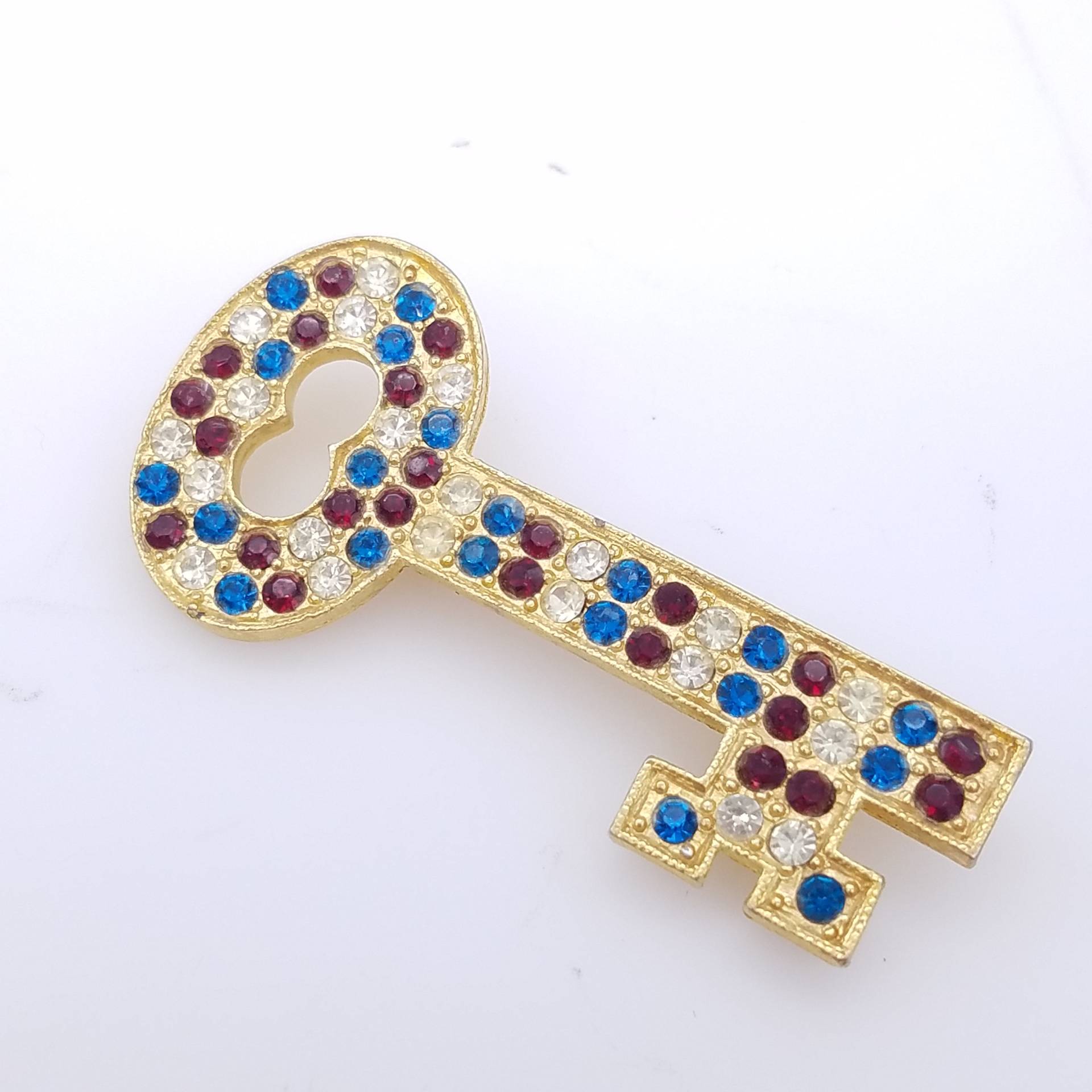 Rot, Weiß Und Blau Strass Gold Tone Key Brosche Signiert Rafaelian von ThingsGrandmaKept