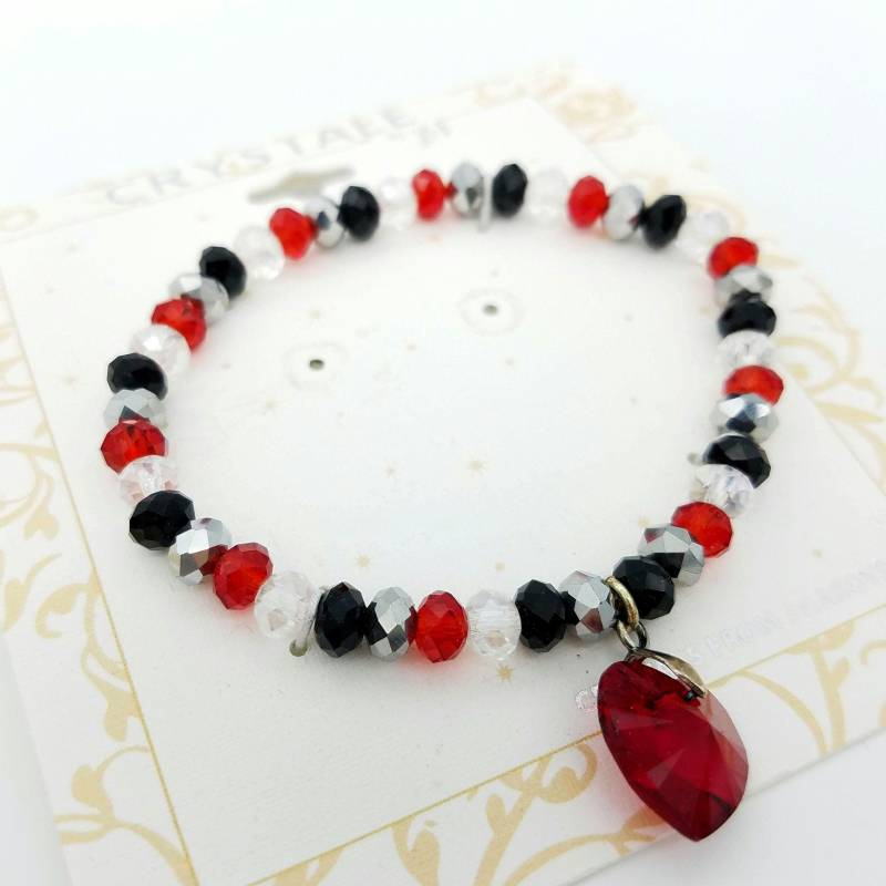 Crystal Bead Stretch Armbänder Rot, Weiß & Silber, Herz Charms von ThingsGrandmaKept