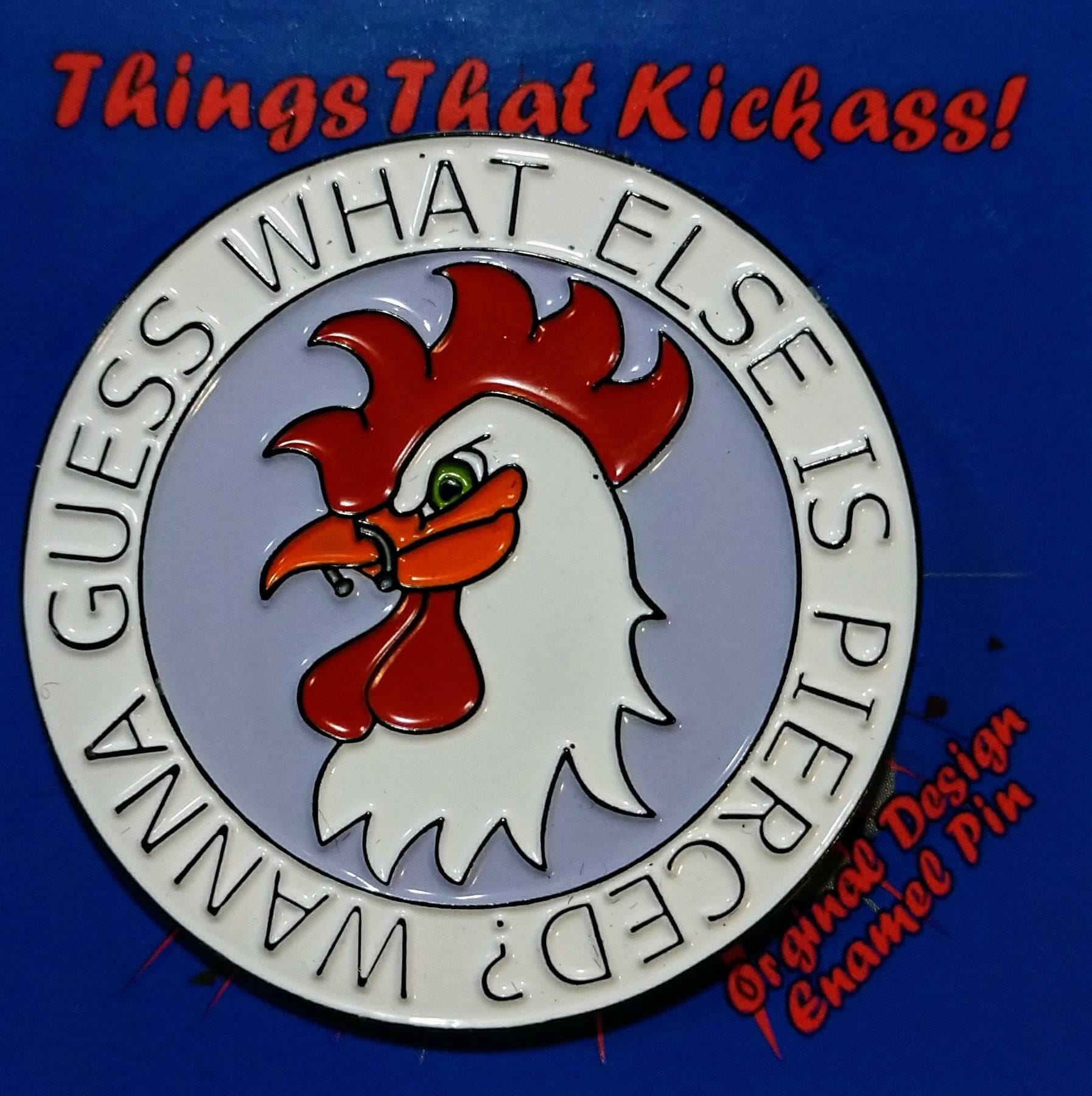 Möchten Sie Erraten Was Anderes Ist Durchbohrt? 1.5" Emaille Pin Möchten Sie Erraten Was Anderes Ist Durchbohrt? 1.5" Emaille Pin von ThingsThatKickass