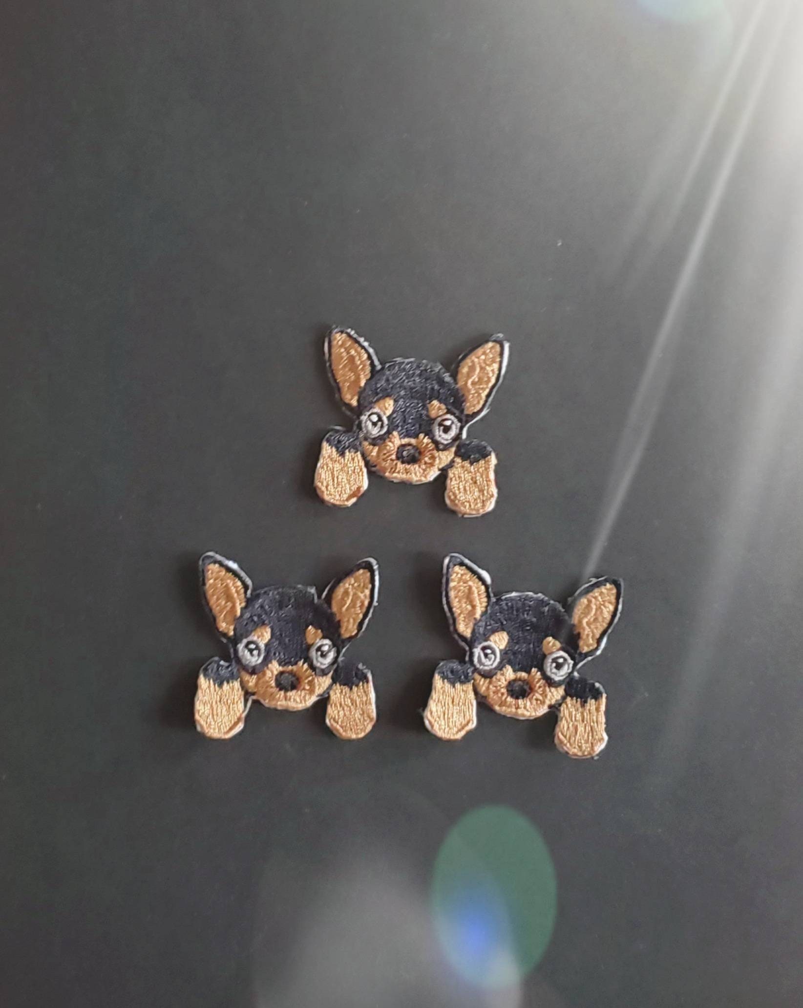 Niedliche Chihuahua Tasche Welpen Gestickte Aufnäher von ThinkPatchCo