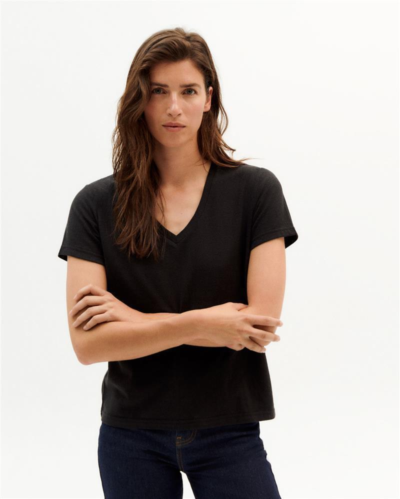 T-Shirt Modell: Hemp Clavel von Thinking Mu