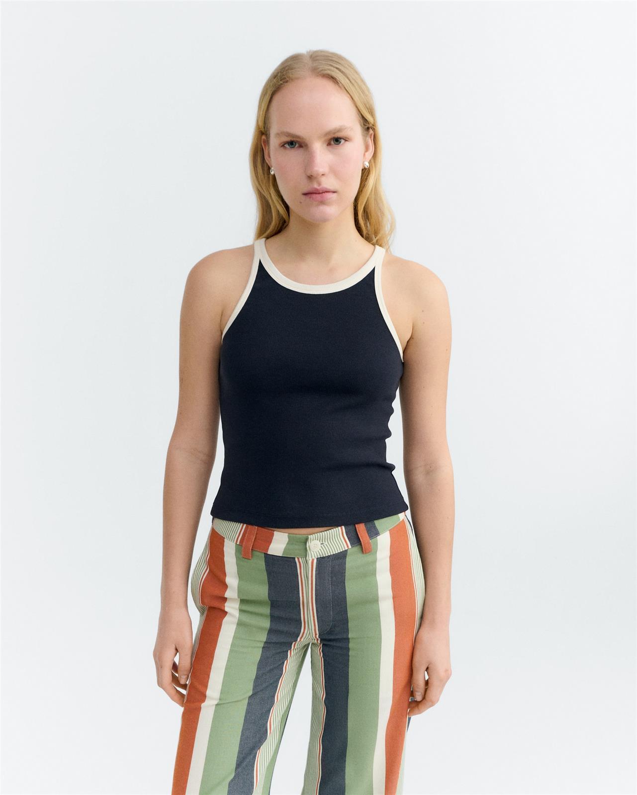 Top Modell: Harriet von Thinking Mu