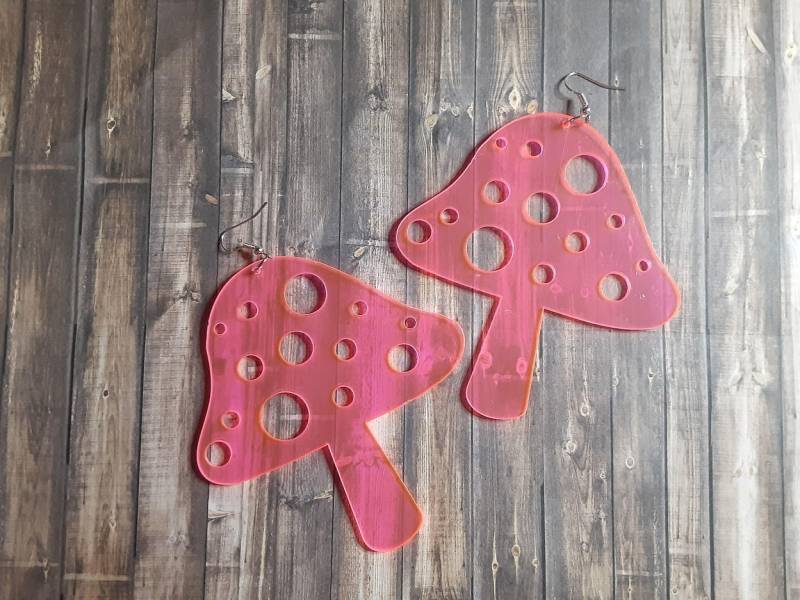 Große Pilz Ohrringe, Neon Statement Schmuck, Laser Cut Kawaii Versandfertig Große Pilz Ohrringe, Neon Statement Schmuck, Laser Cut Kawaii Versandfertig von ThirdEyeDesigns19