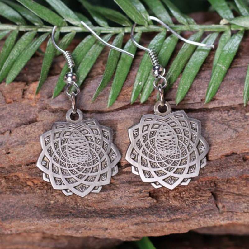Drittes Auge Silber Mandala Ohrringe von ThirdEyePineCones