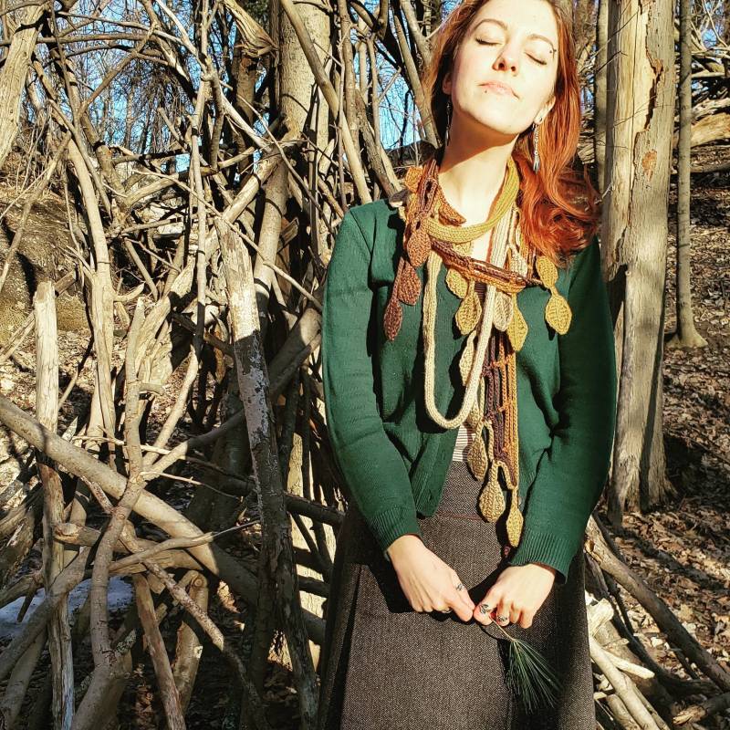 Karamell Braun, 100 Prozent Acryl, Blätter Häkeln Strickschal, Handgemachter Melange Mode Langer Damen Schal, Boho Accessoire von ThirtyOneLeaves