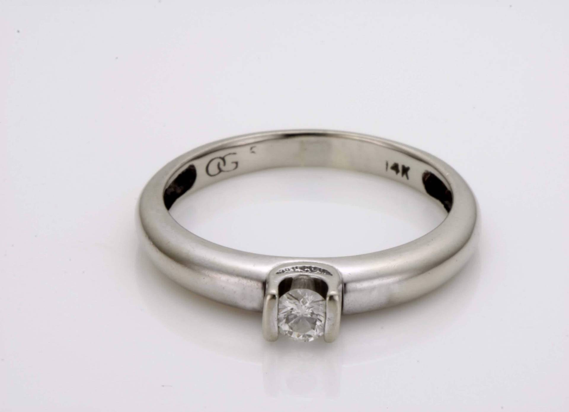 Estate .17Ct Diamant 14K Weißgold Solitär Verlobungsring Größe 8 von ThisArtGallery