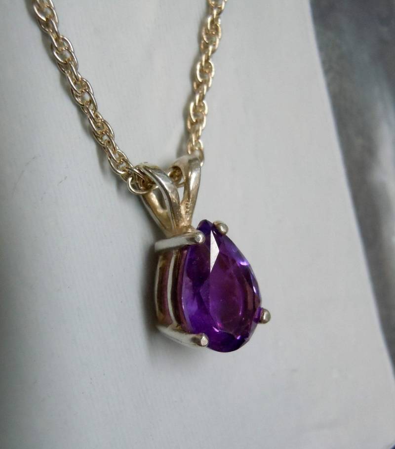 Feine Tropfen Amethyst Februar Birthstone Sterling Silber Anhänger Halskette Birnenform von ThisArtGallery