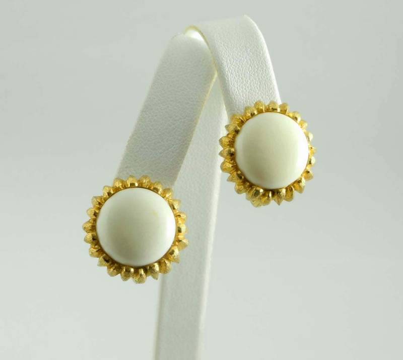 Gold-Ton Trifari Burst Sonne Sonnenblume Clip Auf Ohrringe von ThisArtGallery