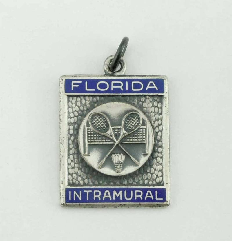 Vintage-Matte Finish Sterling Silber Emaille Florida Intramuralen Badminton Charm-Anhänger von ThisArtGallery