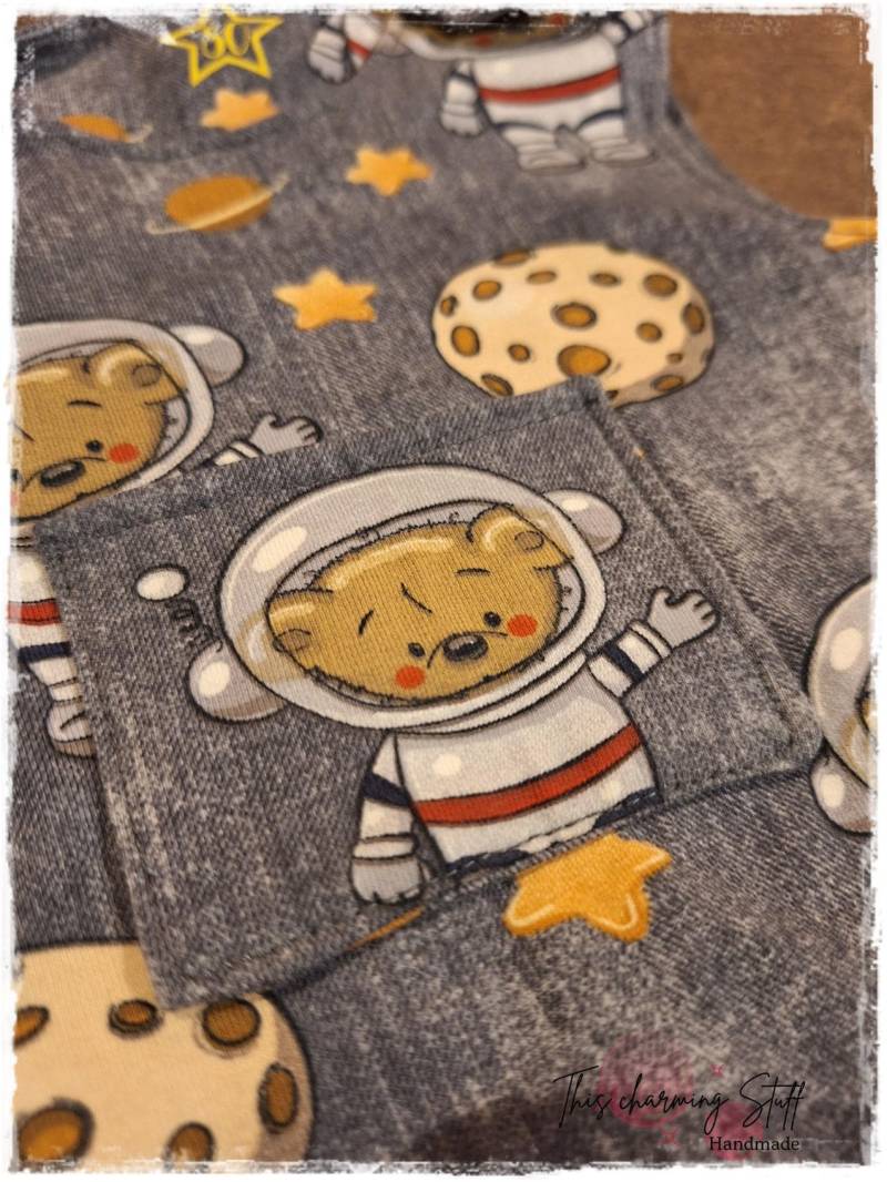 Kurzer Strampler Mit Astronauten Bärchen , Sommer Gr. 80 - Einzelstück von ThisCharmingStuffDe