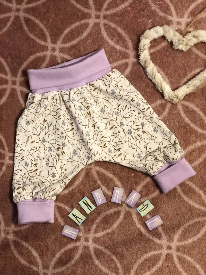 Pumphose/Mitwachshose | Bis Zu 2 Größen Baby | Jersey 62-68 Floral von ThisCharmingStuffDe