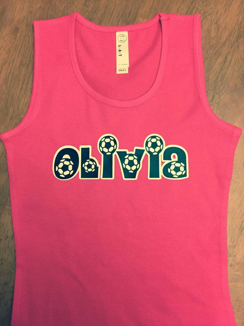 Benutzerdefiniertes Fußball Tank Top Personalisiert Fußballball Mädchen von ThisCraftyChica