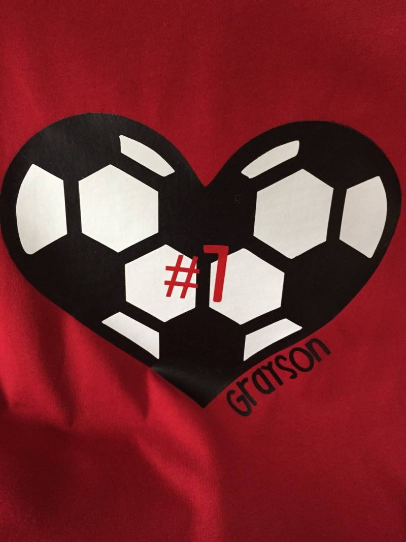 Personalisiertes Valentinstag Langarm Tshirt von ThisCraftyChica