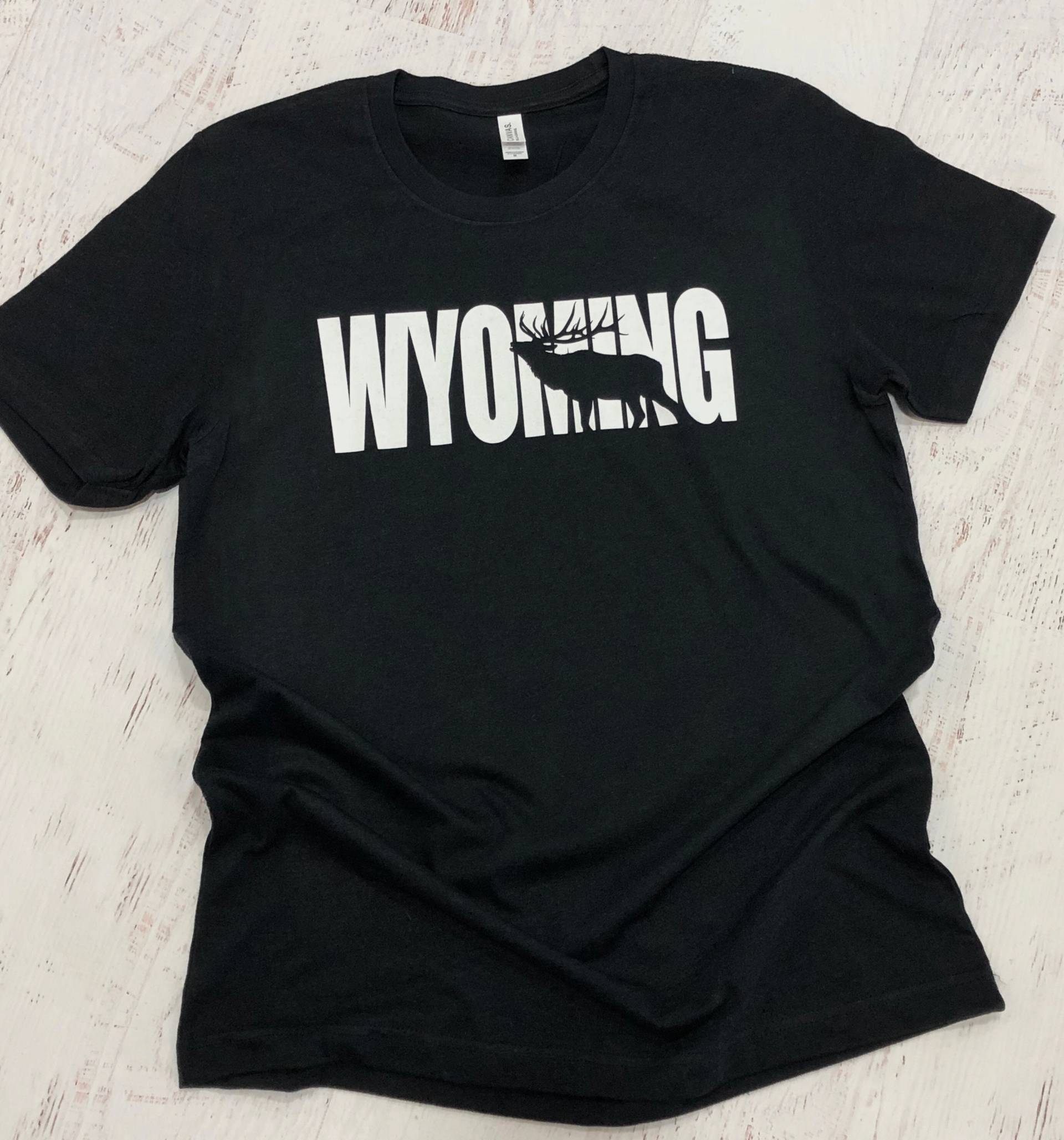 Wyoming Elk T-Shirt Wyoming Elk T-Shirt von ThisJoyfulHomeetc