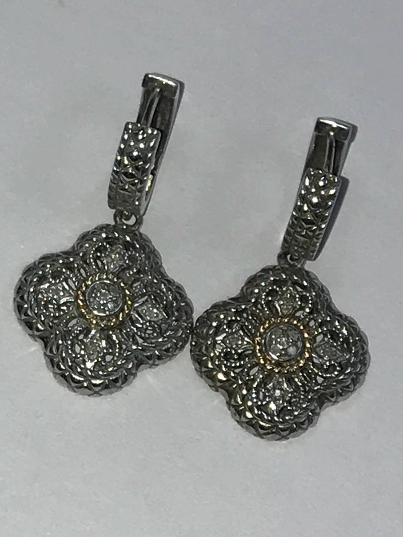 Schöne Gewellte Blume Geformt Sterling Silber 925 Designer Atr & 14Kt Gelbgold Seil Akzent Und Diamanten Tropfen Ohrringe von ThisandThat865