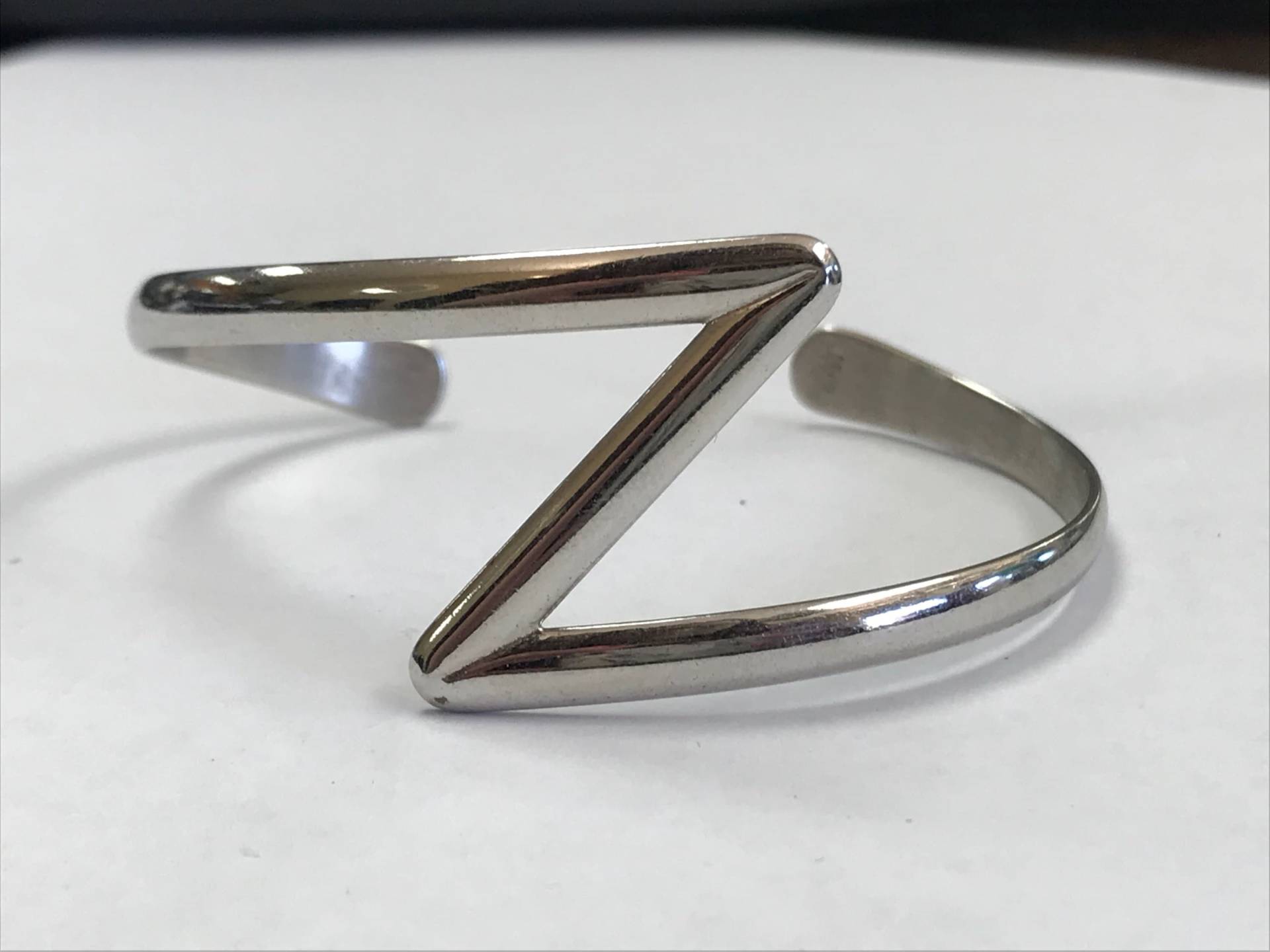 Unikat & Wunderschöne Designer Beau Sterling Silber 925 Zick Zack Design Manschettenarmband Unikat & Wunderschöne Designer Beau Sterling Silber 925 Zick Zack Design Manschettenarmband von ThisandThat865