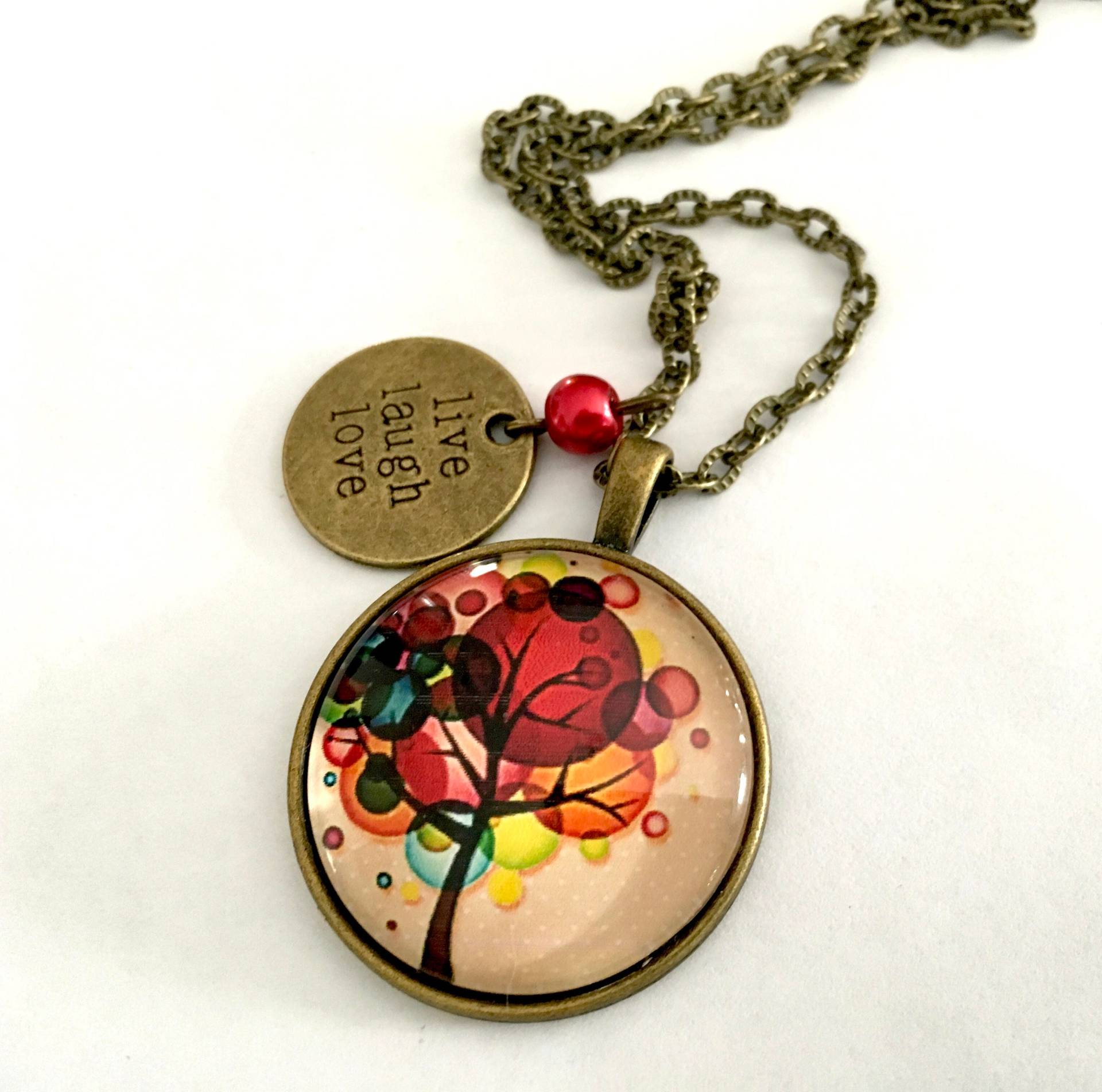 Cabochon-Halskette, Mehrfarbiger Lebensbaum, Medaille Und Rote Perle, Bronzekette, Glas von Thisliacreations