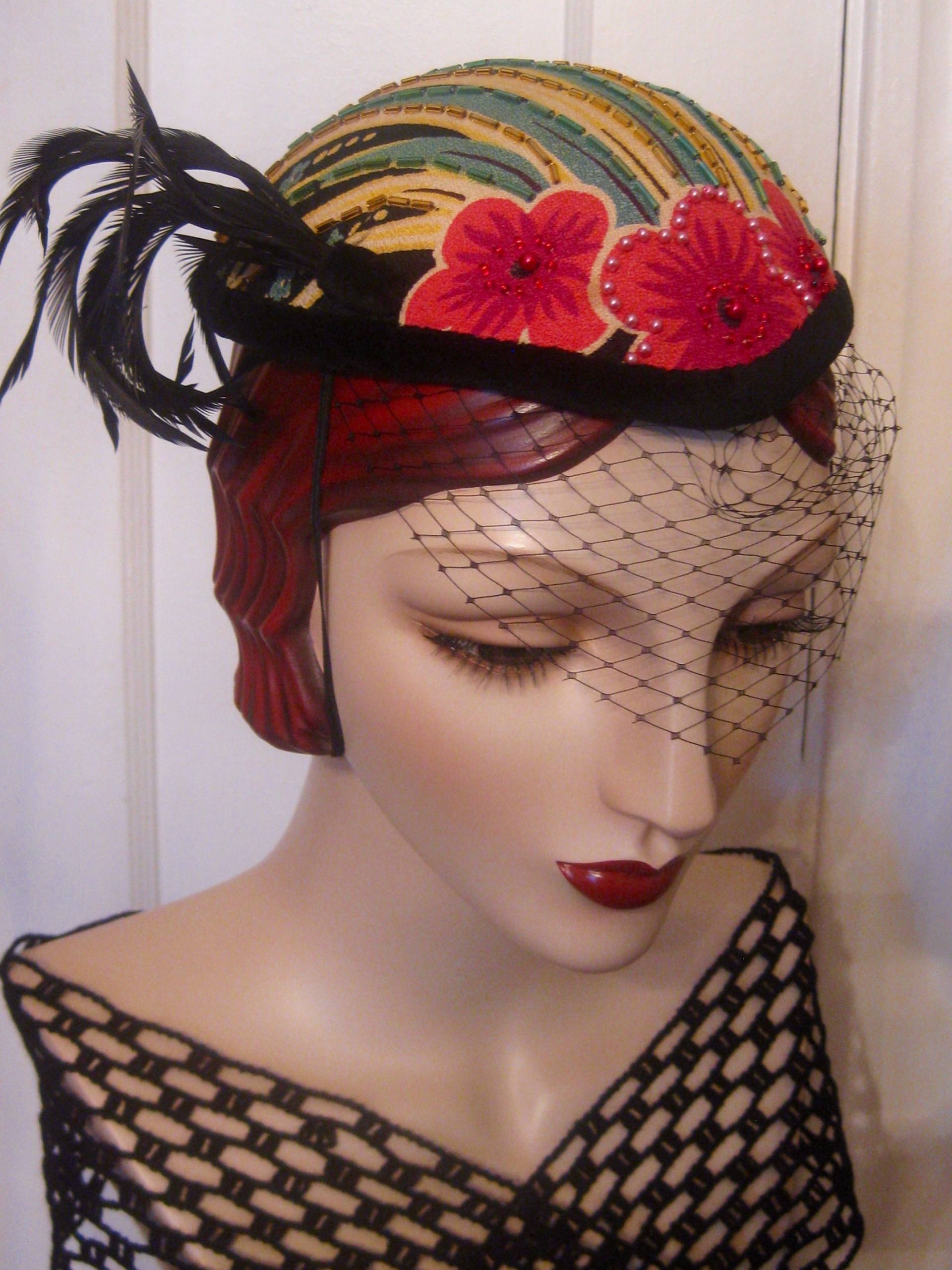 On Sale/Bead Embellished 1940's Barkcloth Fascinator On Sale/Bead Embellished 1940's Barkcloth Fascinator von ThistleCottageStudio