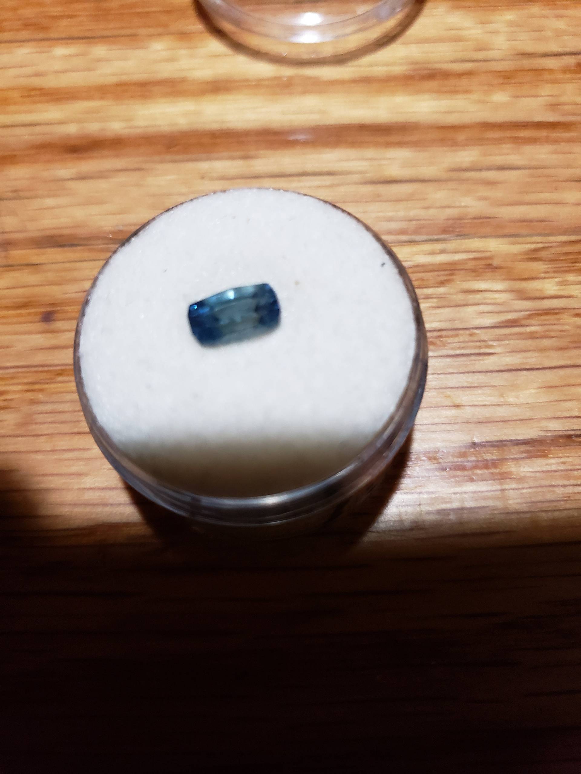 Blauer Saphir Aus Montana Blauer Saphir Aus Montana von TholfanedoSapphires