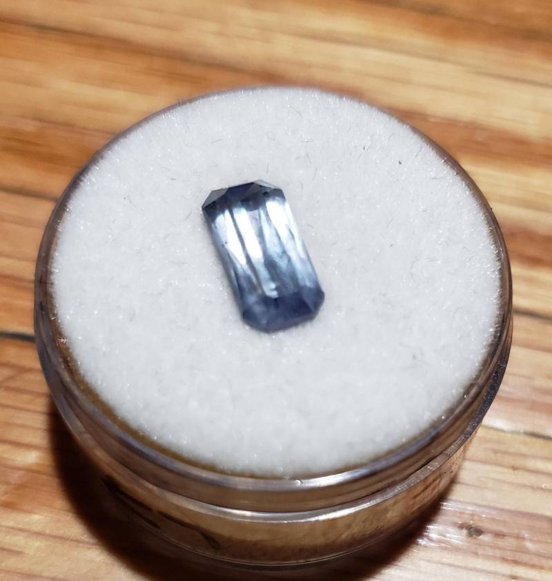 Maßzuschnitt Saphir Aus Montana, 2, 35 Ct Fertig Gewicht, Facettiert Von 6, 9 Stein in Kies Helena Montana Gefunden Maßzuschnitt Saphir Aus Montana, 2, 35 Ct Fertig Gewicht, Facettiert Von 6, 9 Stein in Kies Helena Montana Gefunden von TholfanedoSapphires